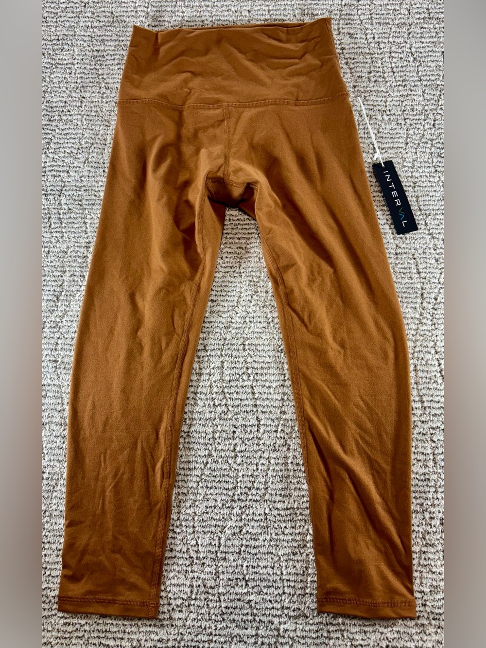 NWT Athleta Interval Women’s Size Medium Camel Recharge 7/8 Yoga‎ Leggings